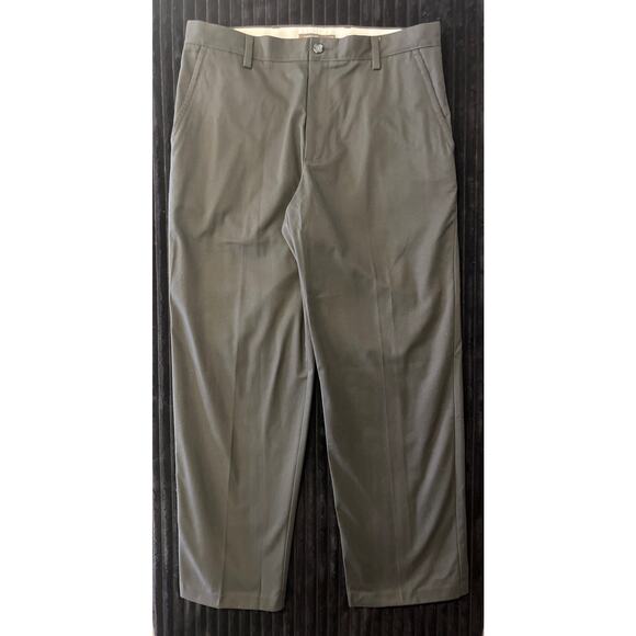 Dockers D3 Classic FiT Charcoal Pleated Khaki Pants Mens Size 34x30 - Picture 1 of 4